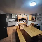 Vikendica Garfild Sa Bazenom I Saunom *