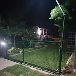 Vakantiehuis Vikendica Garfild Sa Bazenom I Saunom *