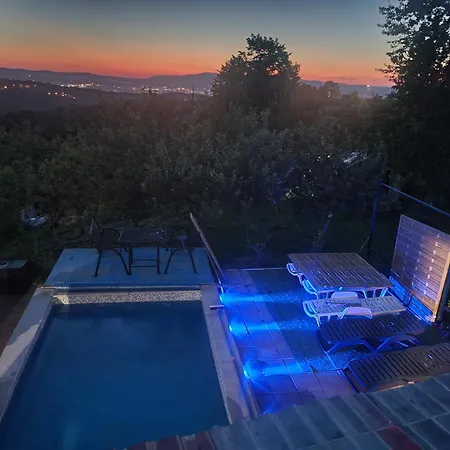 Vikendica Garfild Sa Bazenom I Saunom *