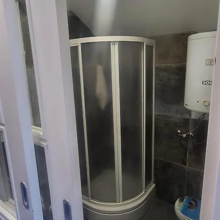 Vikendica Garfild Sa Bazenom I Saunom 別荘