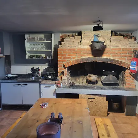 Vikendica Garfild Sa Bazenom I Saunom 度假居