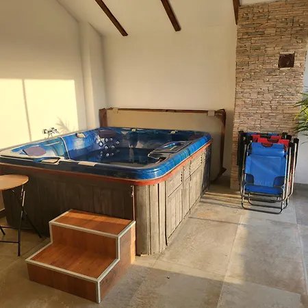 Vikendica Garfild Sa Bazenom I Saunom *