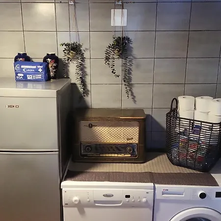 Vikendica Garfild Sa Bazenom I Saunom 바냐루카