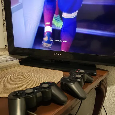 Vikendica Garfild Sa Bazenom I Saunom 巴尼西卢卡