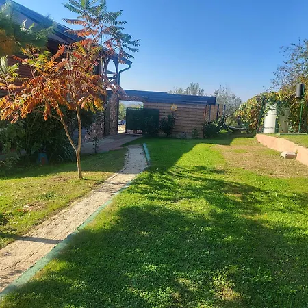 Vikendica Garfild Sa Bazenom I Saunom Holiday home Banja Luka