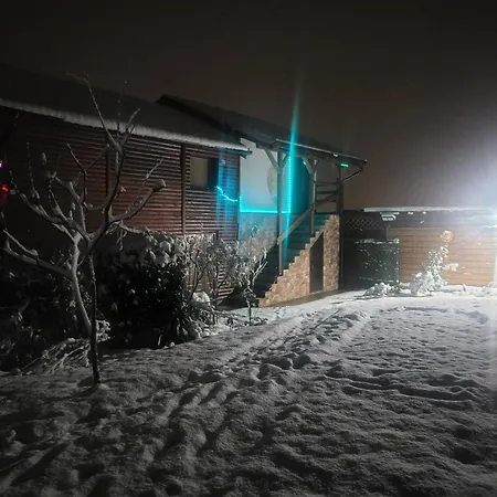 Vikendica Garfild Sa Bazenom I Saunom 바냐루카