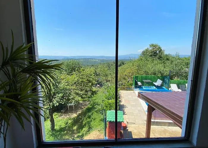 Vikendica Garfild Sa Bazenom I Saunom Banja Luka