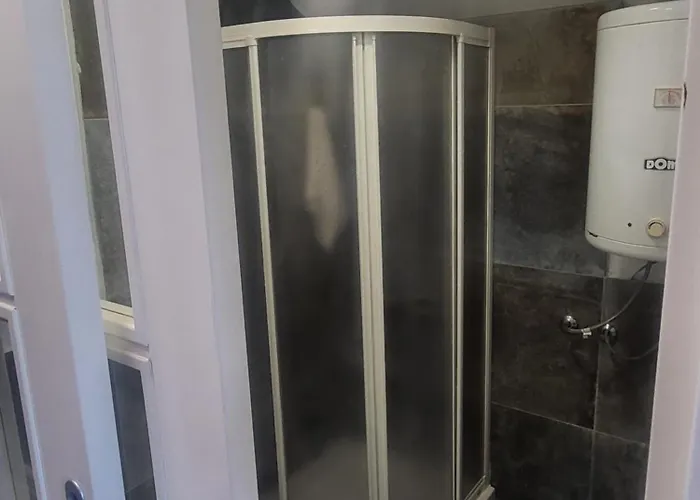 Vikendica Garfild Sa Bazenom I Saunom Holiday home