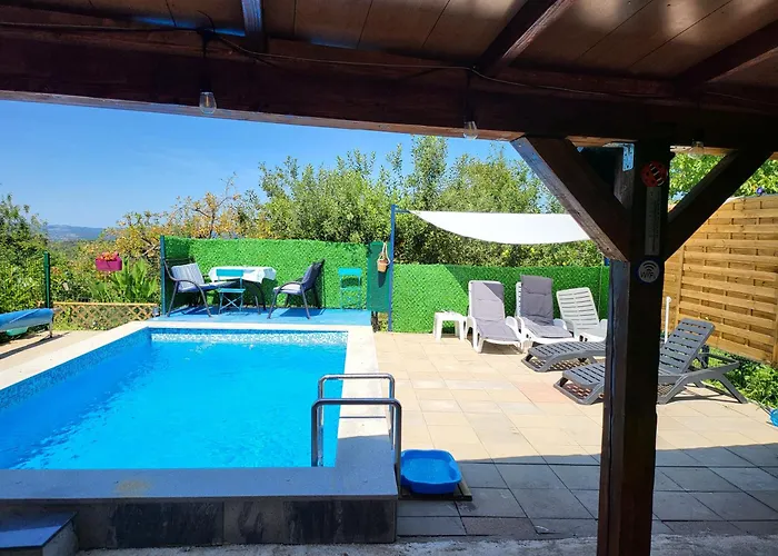 Vikendica Garfild Sa Bazenom I Saunom *