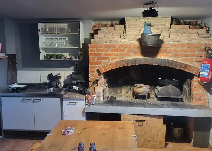 Vikendica Garfild Sa Bazenom I Saunom Holiday home