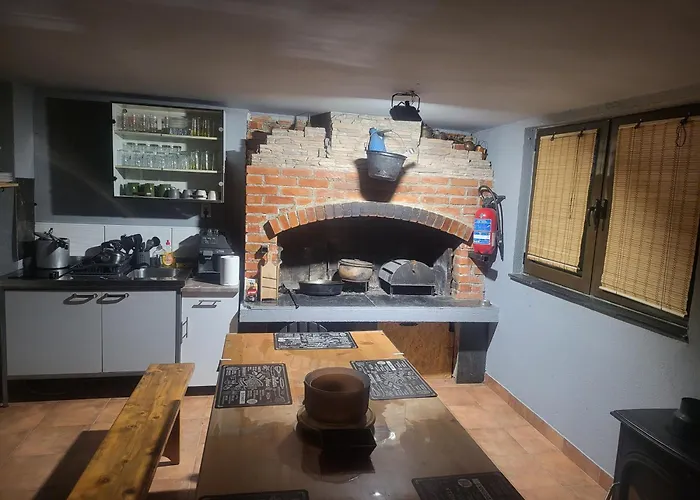 Vikendica Garfild Sa Bazenom I Saunom