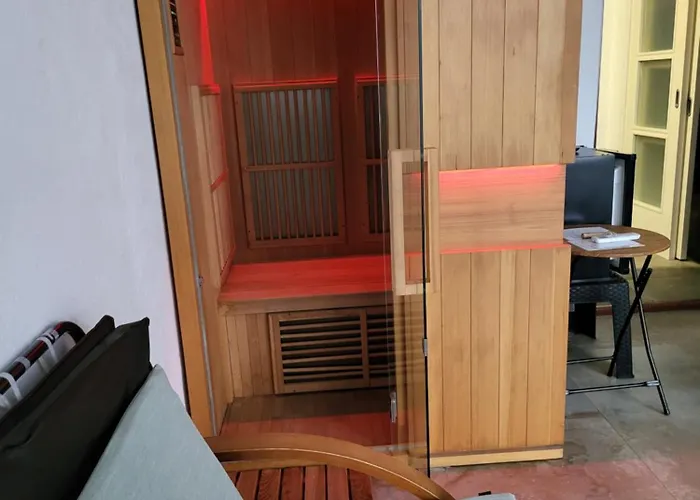 Holiday home Vikendica Garfild Sa Bazenom I Saunom Banja Luka