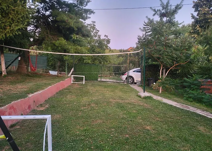 Holiday home Vikendica Garfild Sa Bazenom I Saunom *